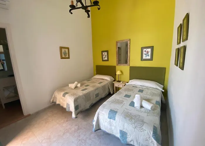 Apartamentos El Arco